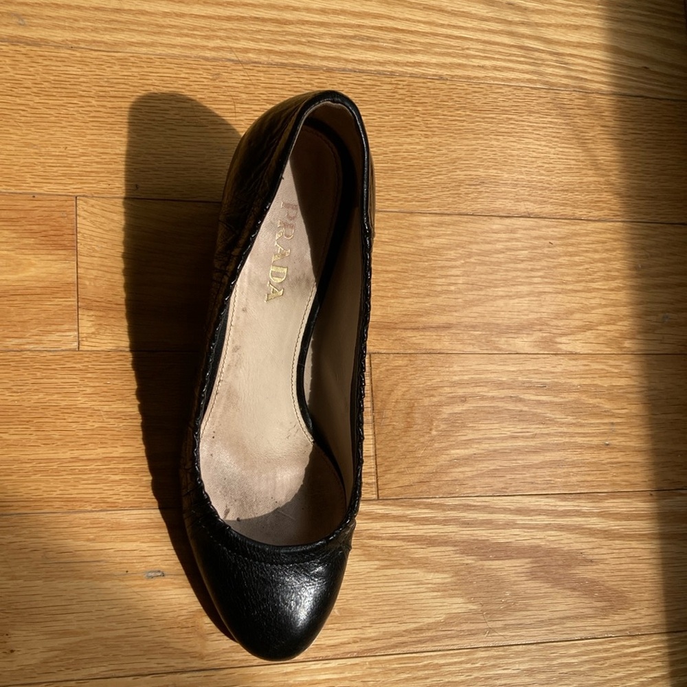 Prada Black Leather Pumps